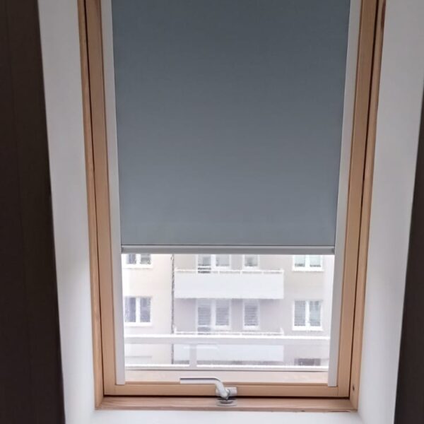 roletka zaciemniająca 5 Rolety Dachowe - Wrocław - Intirol zdjęcie nr 16