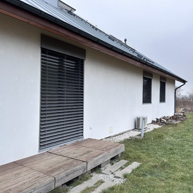 Żaluzje fasadowe — realizacja po montażu INTIROL